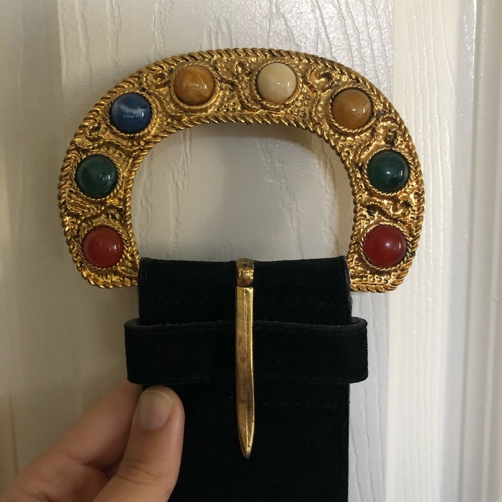 Black belt with multicolored stone buckle